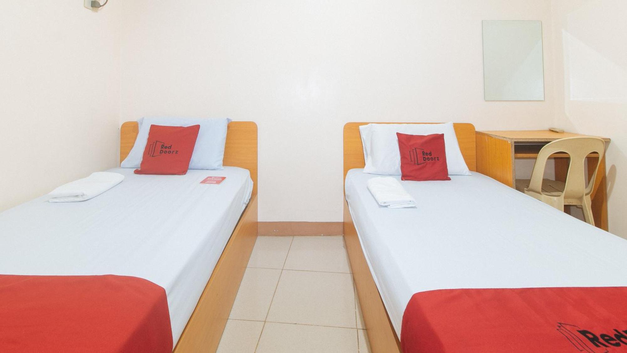 Reddoorz @ Asiana Pension Inn Mandaue City Luaran gambar